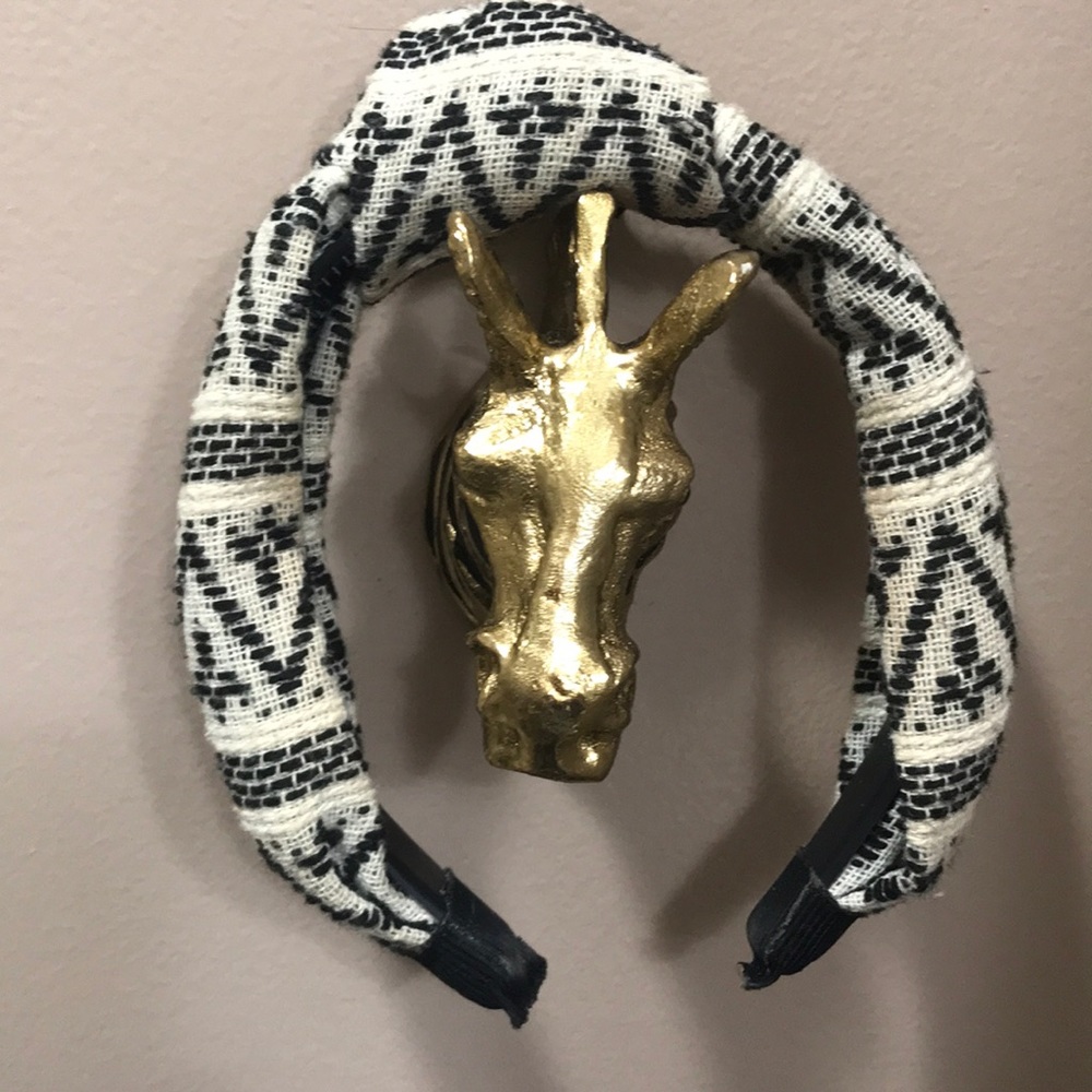 Vici Knot Headband - Picture 2 of 3